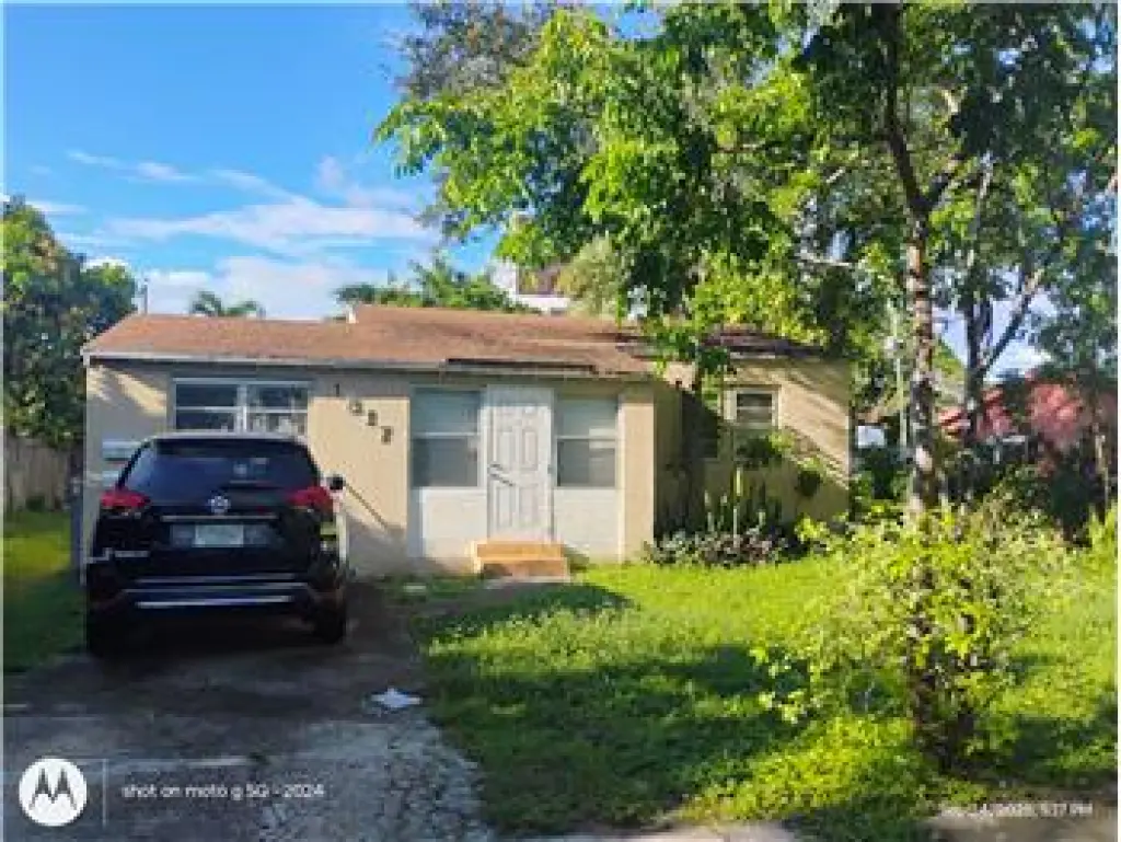 Propiedad en alquiler con 1 dormitorio y 1 baño en Hollywood