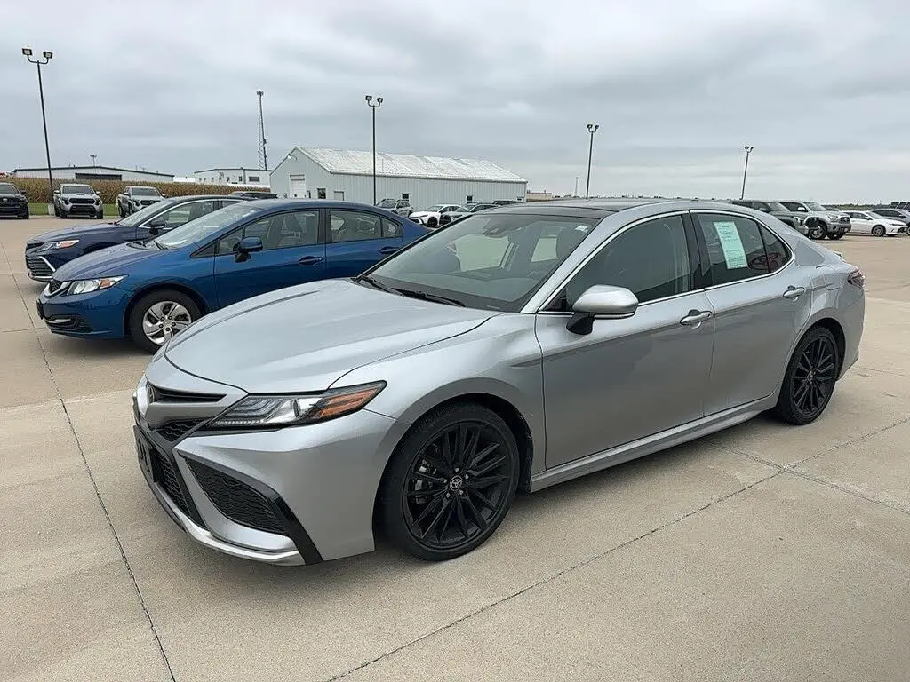 Toyota Camry 2024 XSE sedán 4 puertas