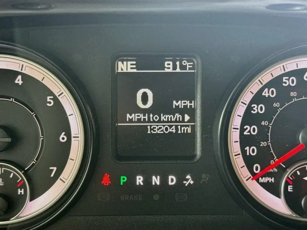 Ram 1500 2016 4x2 Express 4dr Crew Cab 5.5 ft. SB Pickup