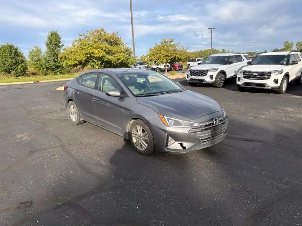 Sedán Hyundai ELANTRA 2019 SEL de 4 puertas
