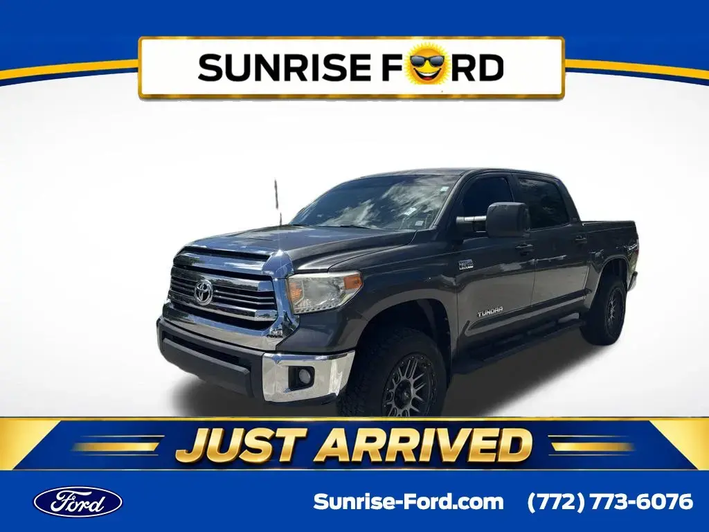 Toyota Tundra 2017 4x4 SR5 4dr CrewMax Cab Pickup SB (5.7L V8 FFV)