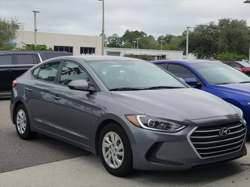 Hyundai ELANTRA 2018 SE 4dr Sedán 6M (EE.UU.)