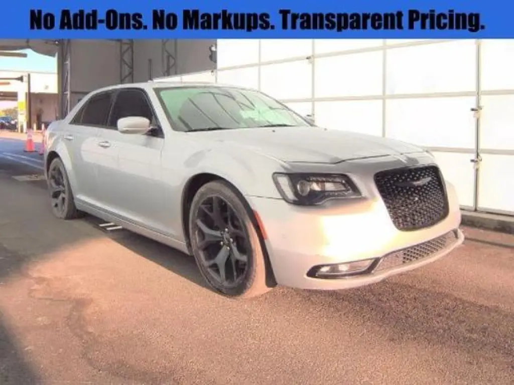 Chrysler 300 2021 S V6 4dr Sedan