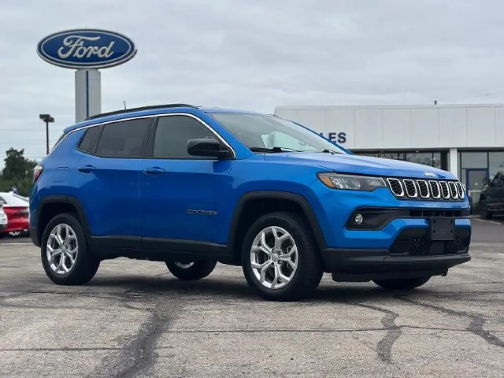 Jeep Compass 2024 4x4 Latitude SUV de 4 puertas