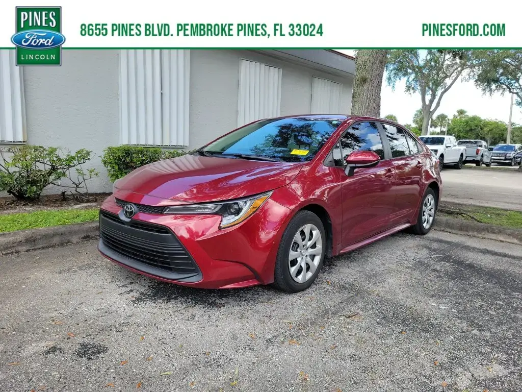 Toyota Corolla 2024 LE 4 puertas Sedán