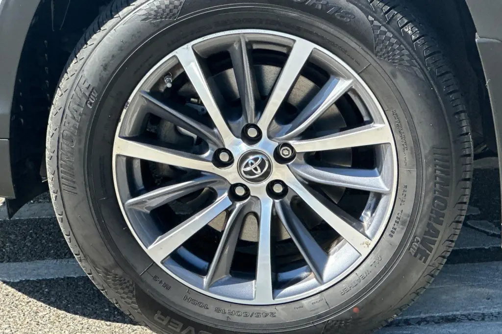 Toyota Highlander 2018 AWD XLE 4dr SUV