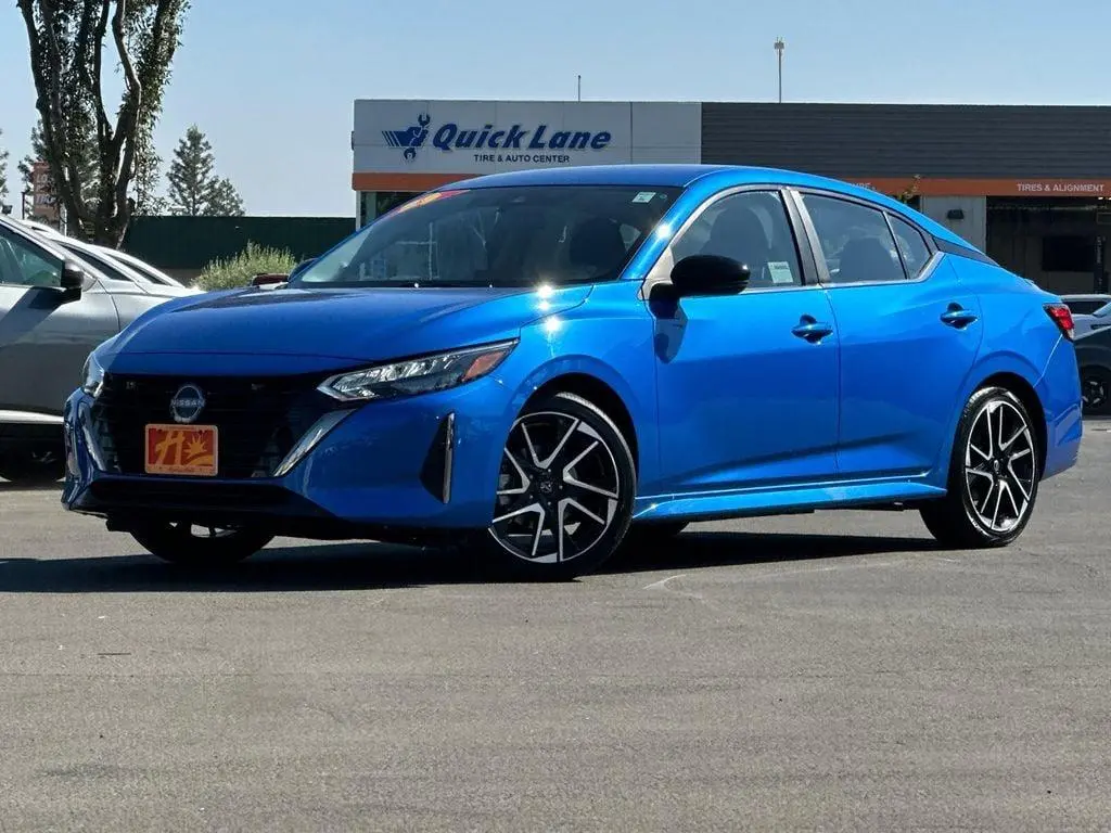 Nissan Sentra 2025 SR 4dr Sedán