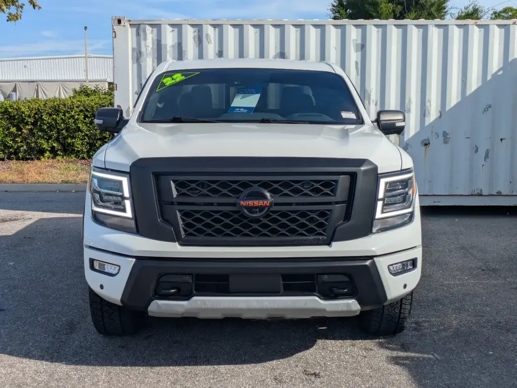 Nissan Titan 2022 4x4 PRO-4X 4dr Crew Cab 5.6 ft. SB