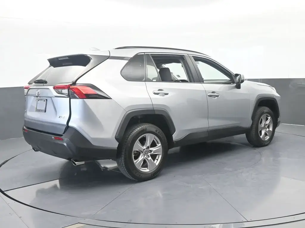 Toyota RAV4 2022 XLE 4dr SUV