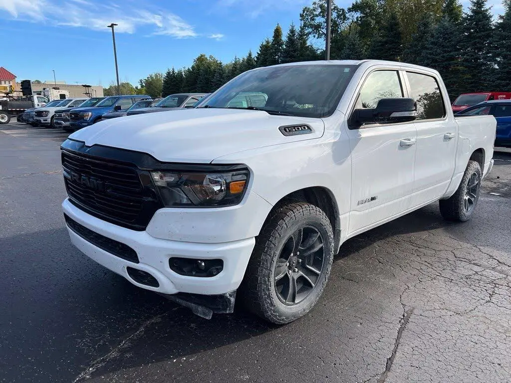 Ram 1500 2021 4x4 Big Horn 4dr Crew Cab 5.6 ft. SB Pickup