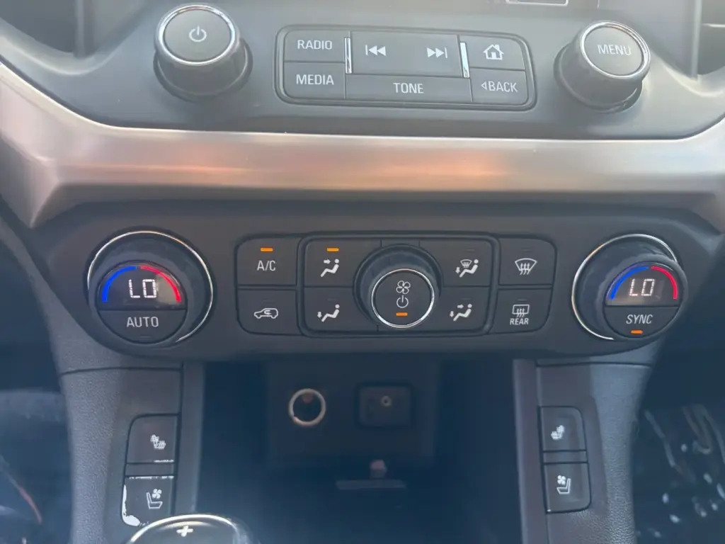 GMC Acadia 2017 Denali 4dr SUV