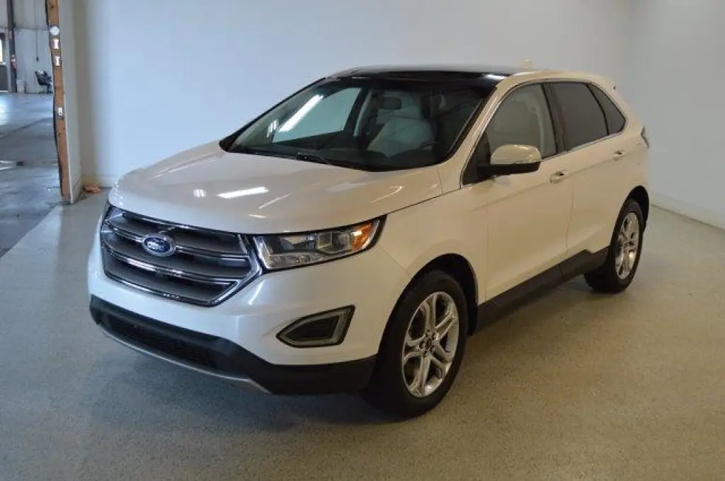 Ford Edge 2017 AWD Titanium 4dr Crossover