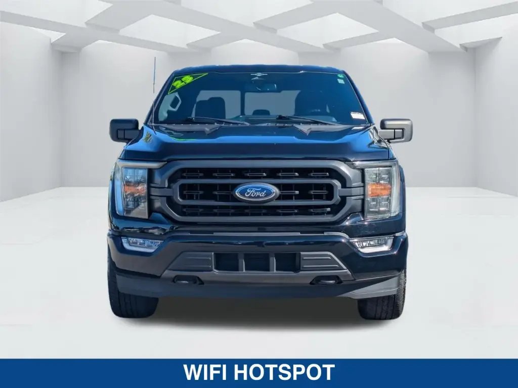 Ford F-150 2023 4x4 XLT 4dr SuperCrew con cabina de 5.5 m.