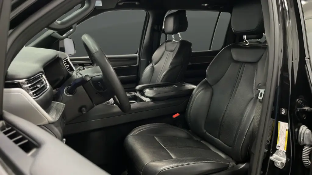 2023 Jeep Wagoneer L