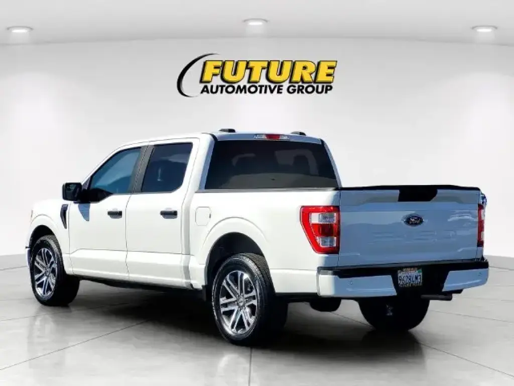 Ford F-150 2022 4x2 XL 4dr SuperCrew 5.5 ft. SB