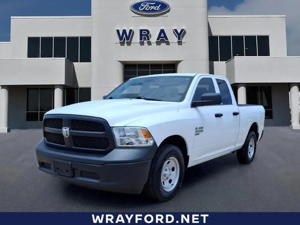 Ram 1500 Classic 2023 4x2 Tradesman 4dr Quad Cab 6.3 ft. SB Pickup