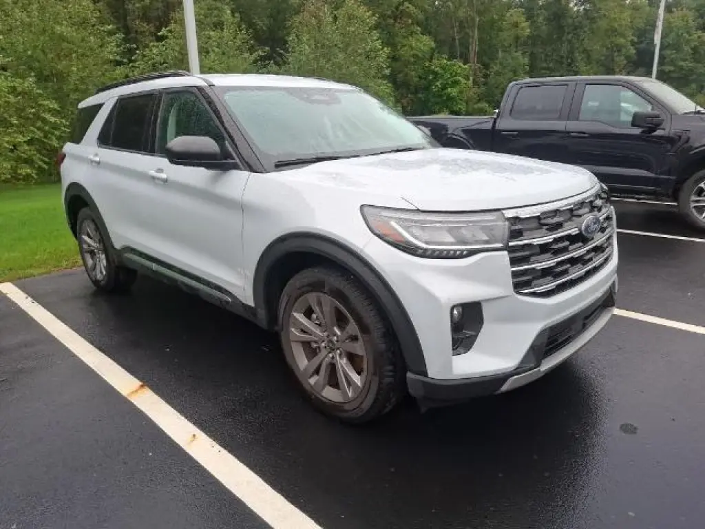 Ford Explorer 2025 AWD Active SUV de 4 puertas
