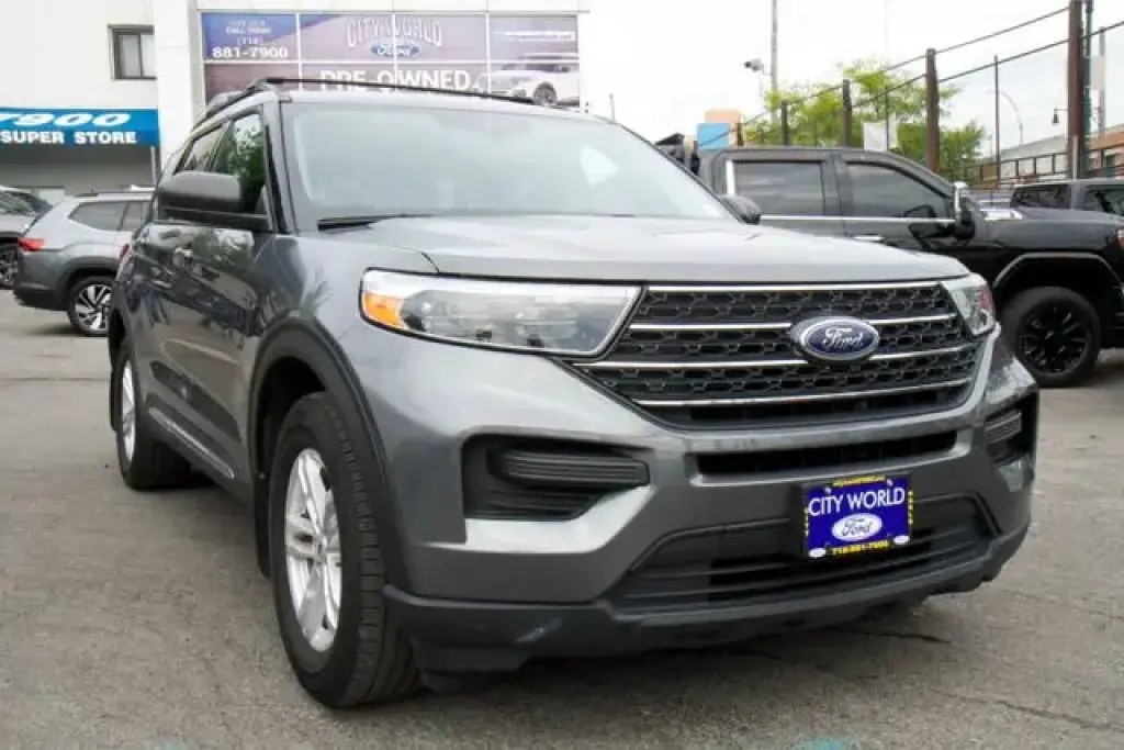 Ford Explorer 2023 AWD XLT SUV de 4 puertas