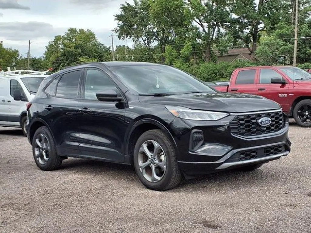 Ford Escape 2024 SUV de 4 puertas ST-Line con tracción en las cuatro ruedas (AWD)