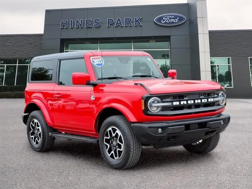 Ford Bronco 2022 4x4 Outer Banks SUV de 2 puertas