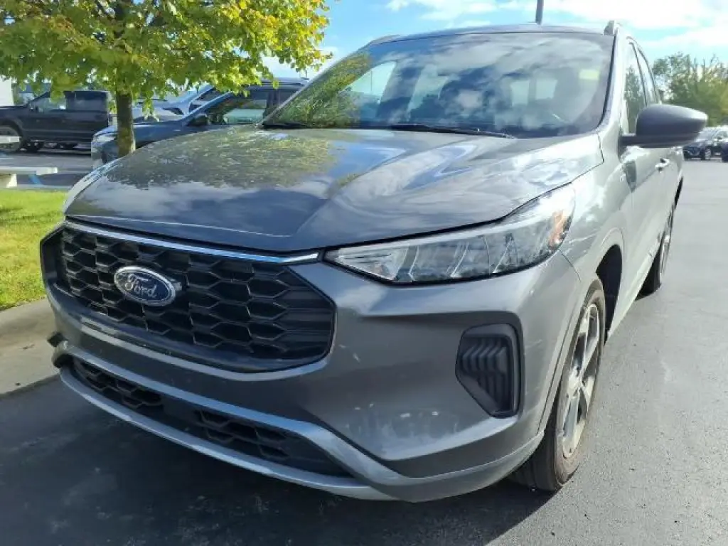 Ford Escape 2024 SUV de 4 puertas ST-Line con tracción en las cuatro ruedas (AWD)