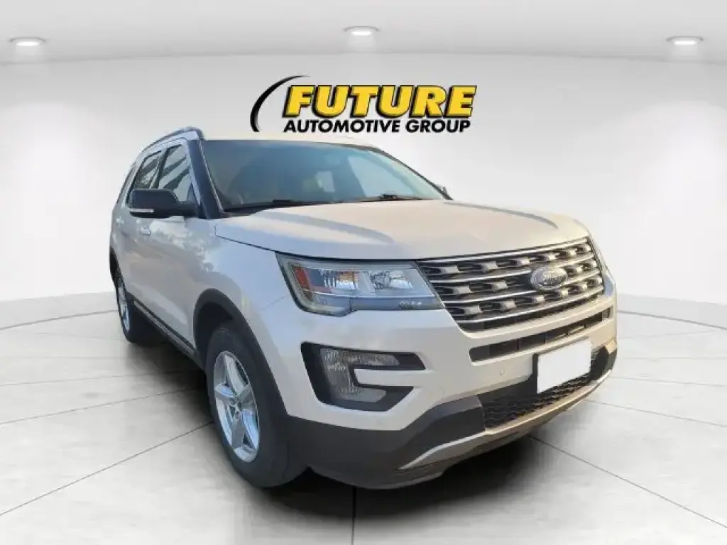 Ford Explorer 2017 AWD XLT SUV de 4 puertas