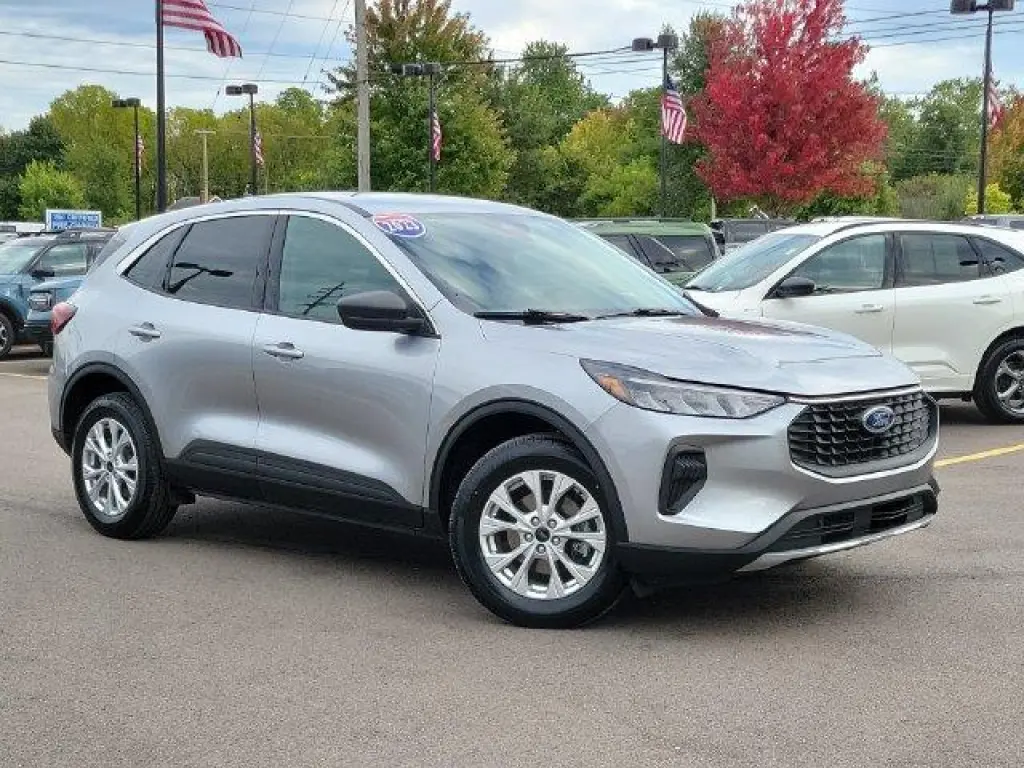 Ford Escape 2023 SUV de 4 puertas Active con tracción en las cuatro ruedas (AWD)