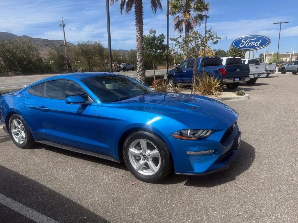 Ford Mustang 2019 EcoBoost Fastback de 2 puertas