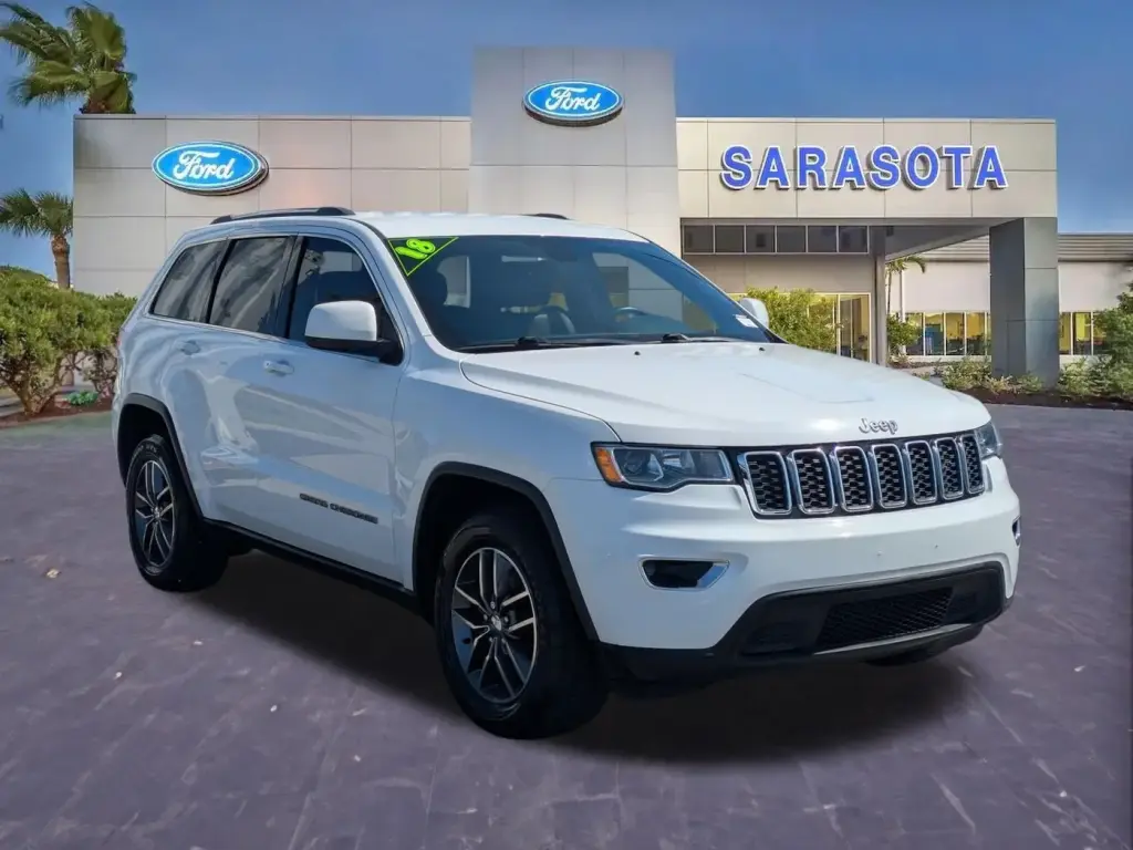 Jeep Grand Cherokee 2018 4x2 Laredo SUV de 4 puertas