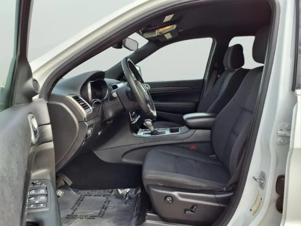 Jeep Grand Cherokee 2019 4x4 Laredo 4dr SUV