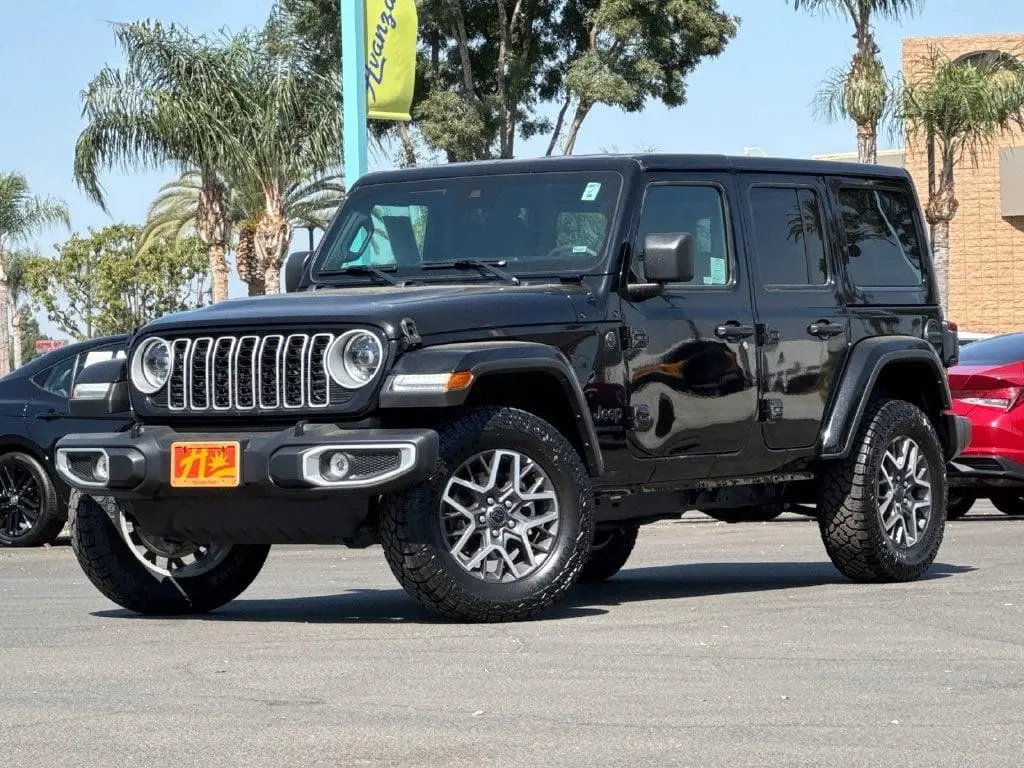 Jeep Wrangler 2025 4x4 Sahara SUV de 4 puertas