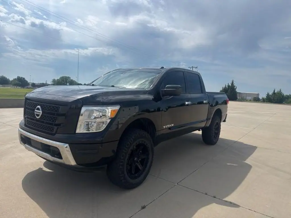 Nissan Titan 2021 4x4 SV 4dr Crew Cab 5.6 ft. SB