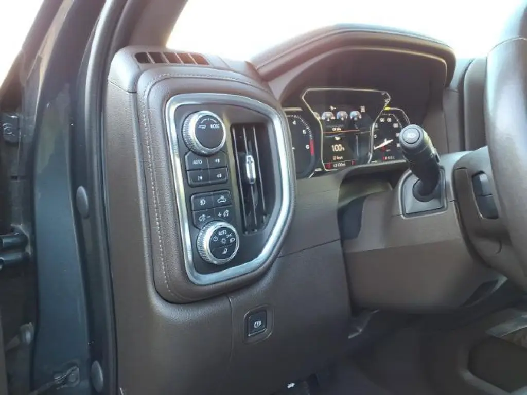 GMC Sierra 1500 2021 4x4 Denali 4dr Crew Cab 5.8 ft. SB