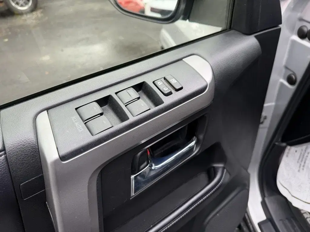 Toyota 4Runner 2018 4x4 SR5 4dr SUV