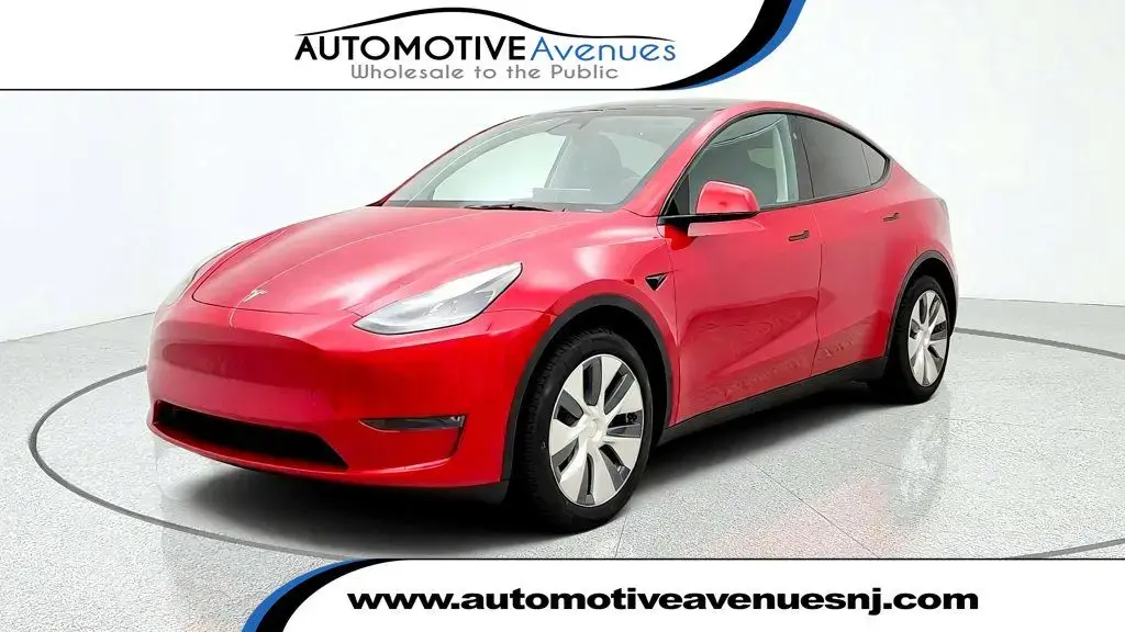 Tesla Model Y 2023 AWD 4dr Crossover