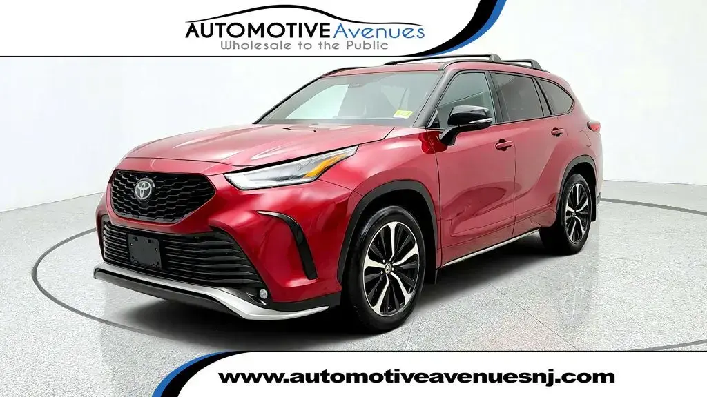 Toyota Highlander 2022 AWD XSE 4dr SUV