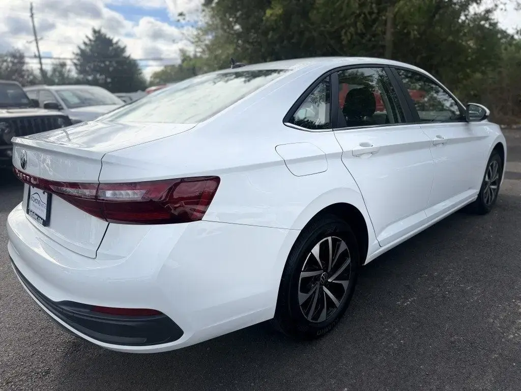 Volkswagen Jetta 2025 S Sedán 4 puertas