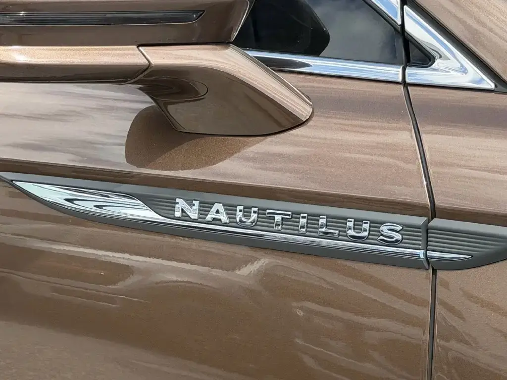 Lincoln Nautilus 2022 Estándar 4 SUV