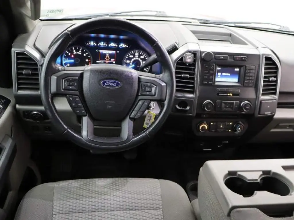Ford F-150 2017 4x2 XLT 4p SuperCrew 5.5 ft. SB