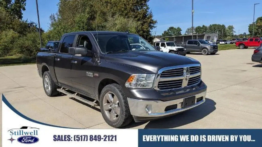 Ram 1500 2015 4x4 SLT 4p Camioneta Cabina Completa 5.5 pies BA