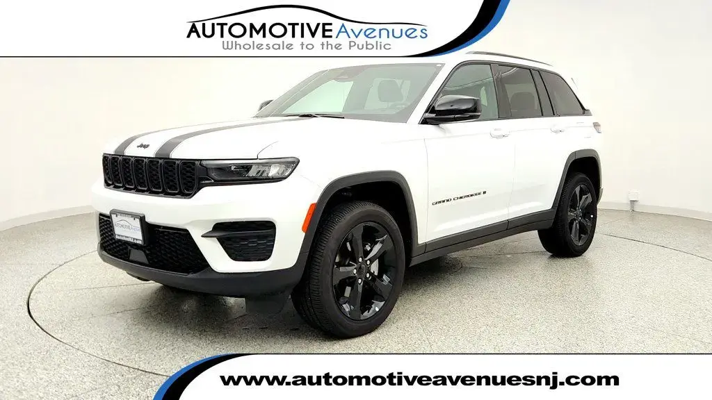 Jeep Grand Cherokee 2025 4x4 Laredo SUV 4p