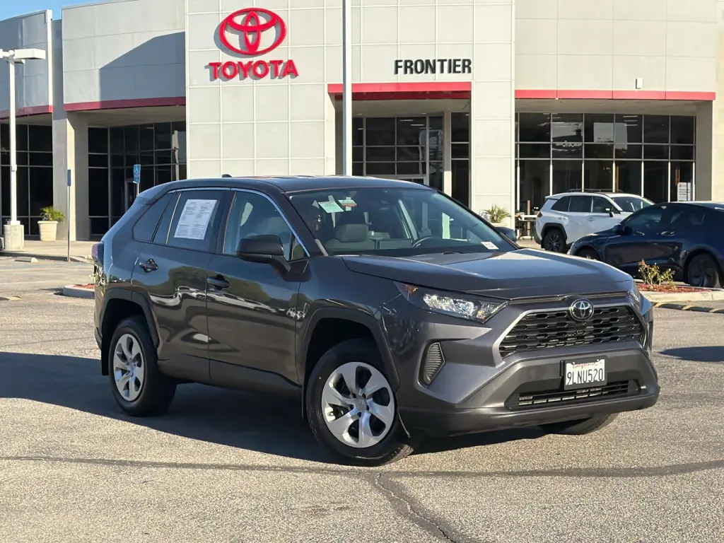 Toyota RAV4 2022 AWD LE 4dr SUV
