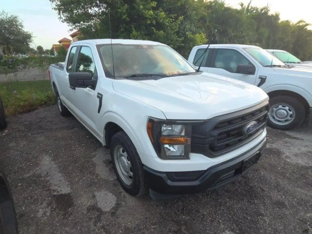 Ford F-150 2023 4x2 XL 4dr SuperCab 8 ft. LB