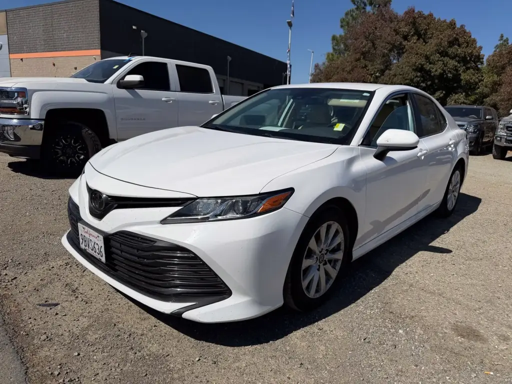 Toyota Camry 2019 LE 4dr Sedán