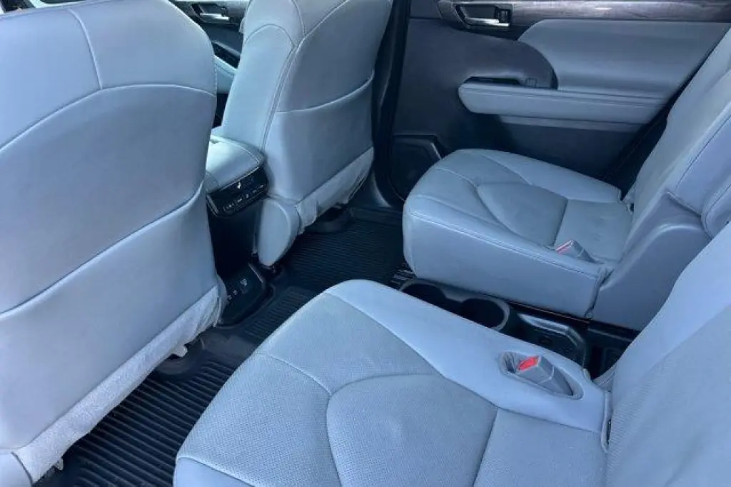 Toyota Highlander Hybrid 2020 AWD Limited 4dr SUV