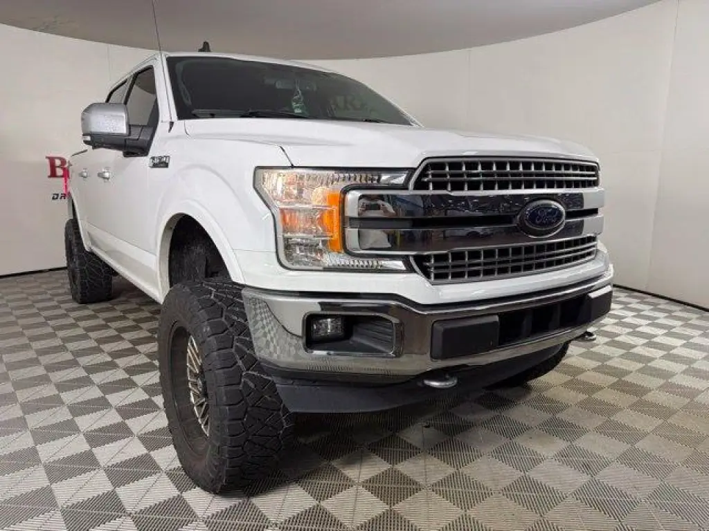 Ford F-150 2020 4x4 Lariat 4p SuperCab 5.5 ft. CB