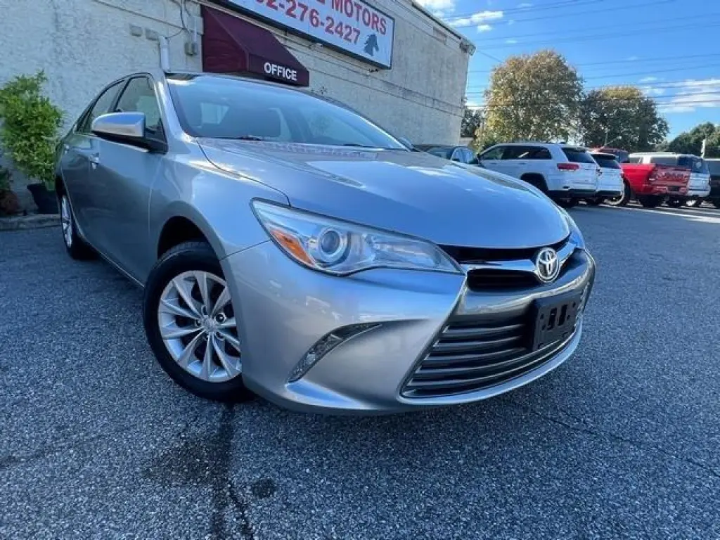 2017 Toyota Camry XLE Auto (Natl)