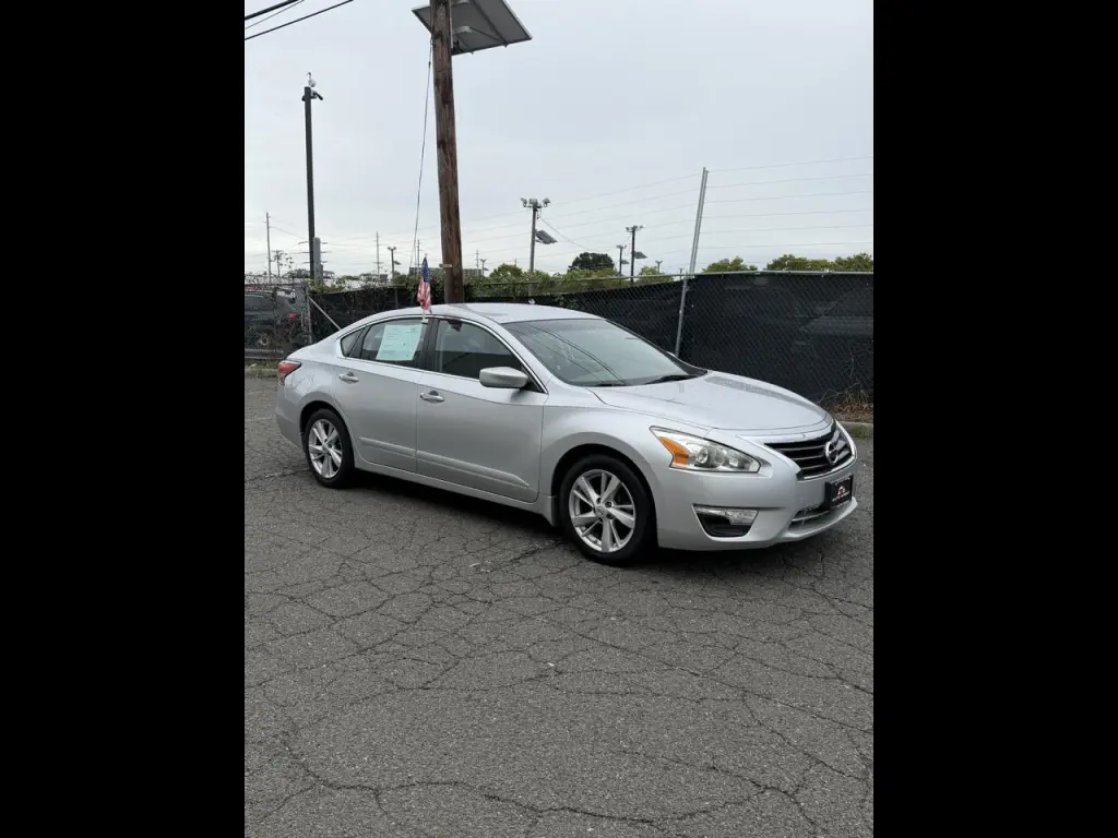 2014 Nissan Altima 4dr Sdn I4 2.5 SV