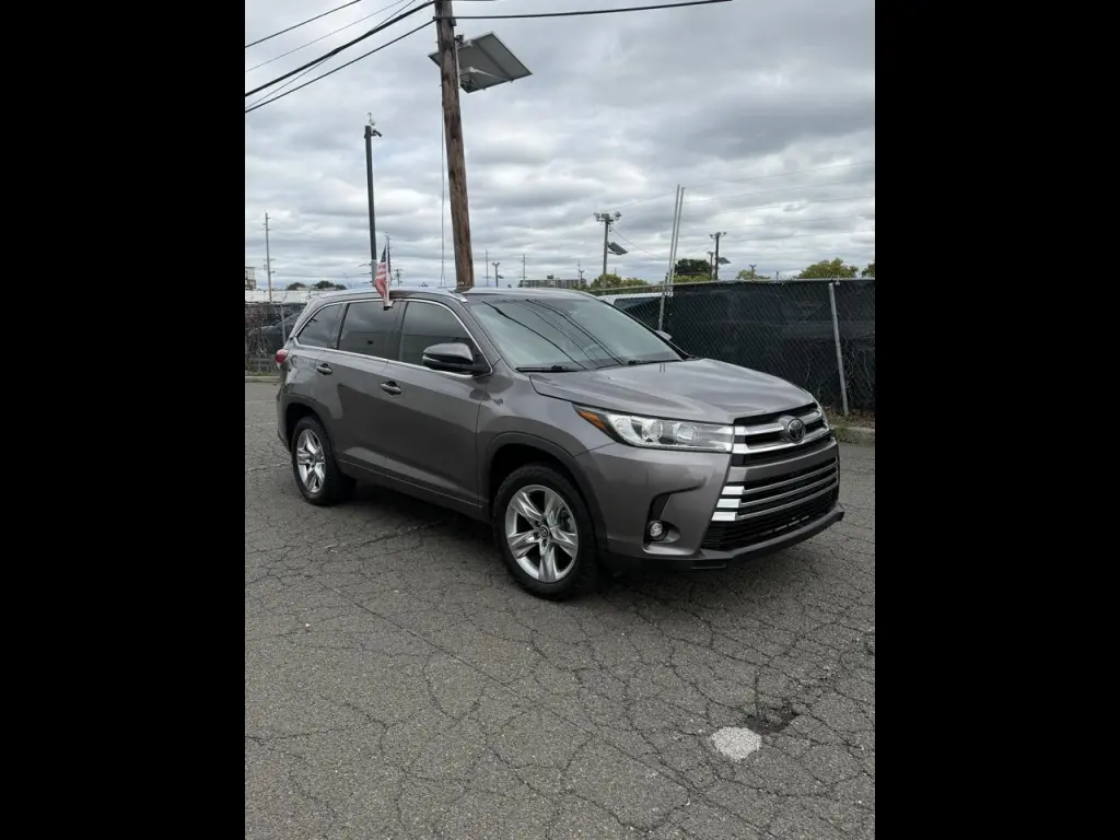 2019 Toyota Highlander Limited V6 FWD (Natl)
