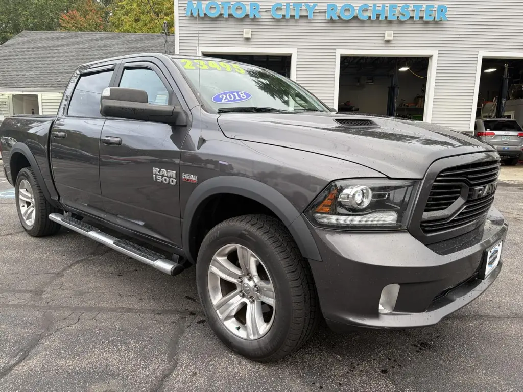 2018 RAM 1500 Sport Crew Cab SWB 4WD